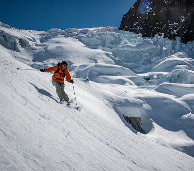 greenalnd - ski touring at the side of a glacier
