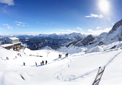 ski holidays in garmisch, germany,skiing Zugspitze glacier